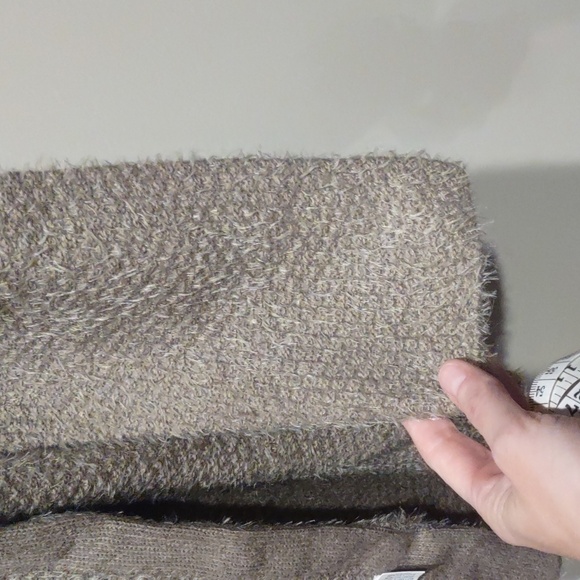 Cozy Gray Open-Front Sweater, L - Picture 8 of 10